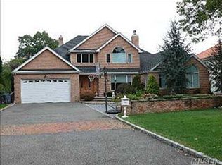 2739 Merrick Ave, Merrick, NY 11566