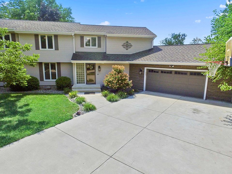 1st image of 731 Thornecrest Ct