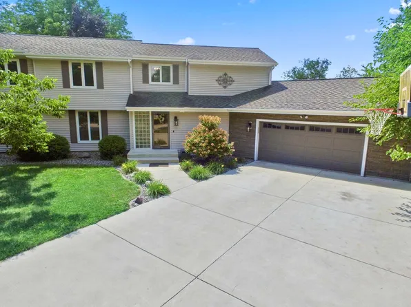 731 Thornecrest Ct, Janesville, WI 53546
