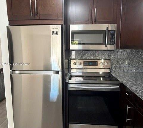4th image of 13884 SW 64th St
