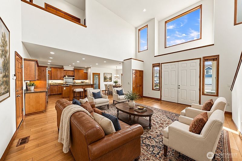 4th image of 3265 Phillips Avenue