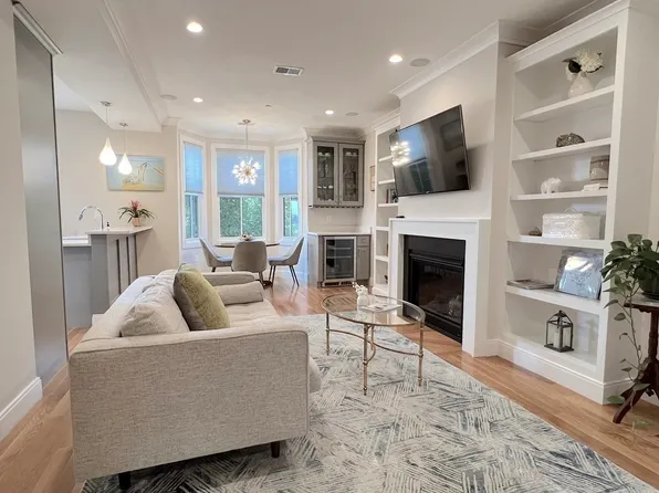 364 Bunker Hl #2, Charlestown, MA 02129