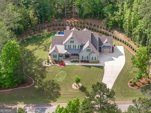 411 Crescent Dr, Forsyth, GA 31029