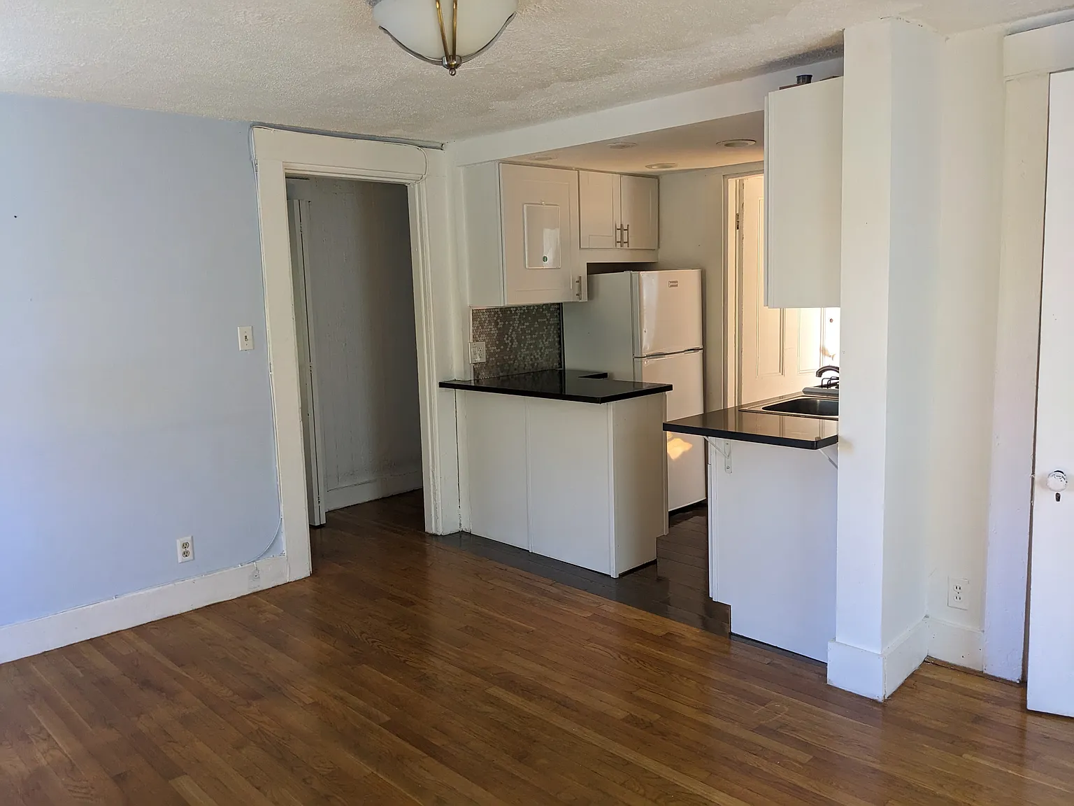 2 bed, 9999 sqft, $2,900 — Photo 3