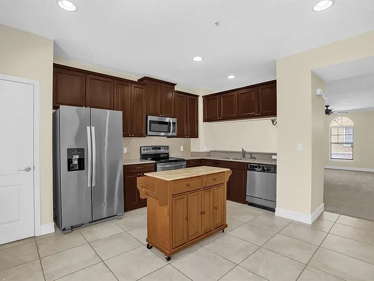 4636 Messina Dr — Photo 8