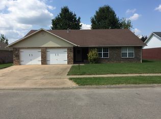 604 Westwood Ave, Prairie Grove, AR 72753