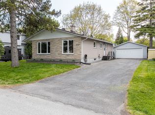 1642 Valmarie Ave, Ottawa, ON K2C 1W1