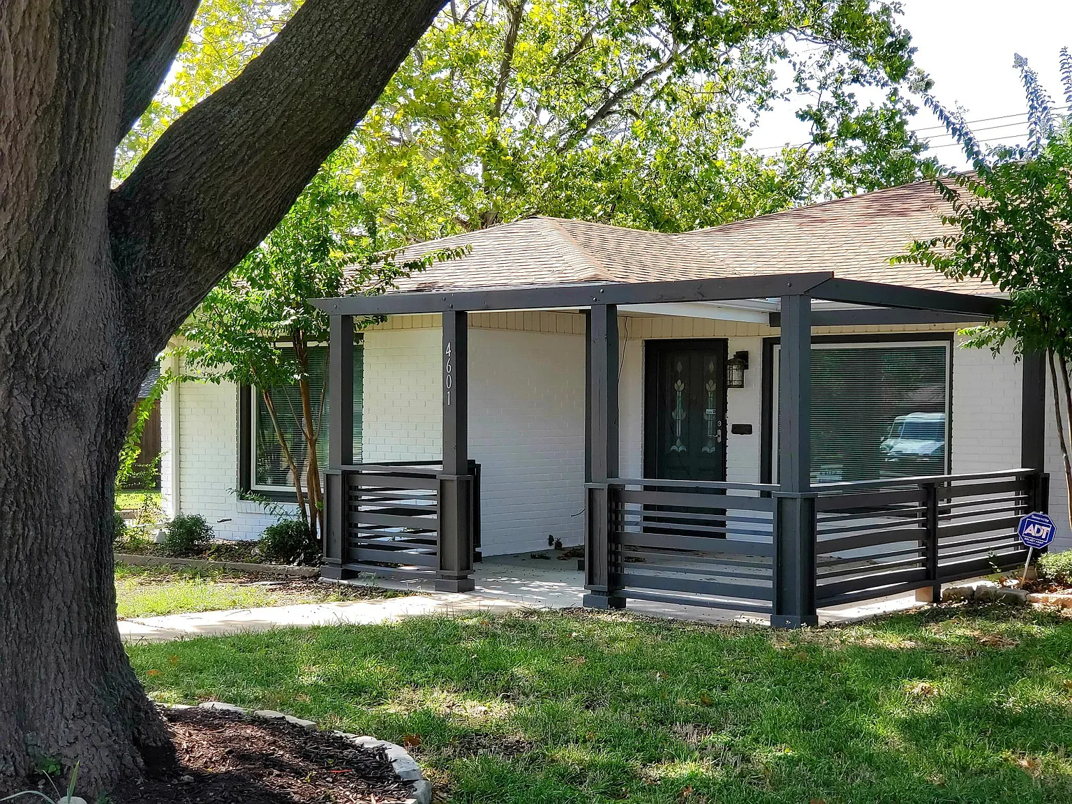 4601 Birchman Ave — Photo 3