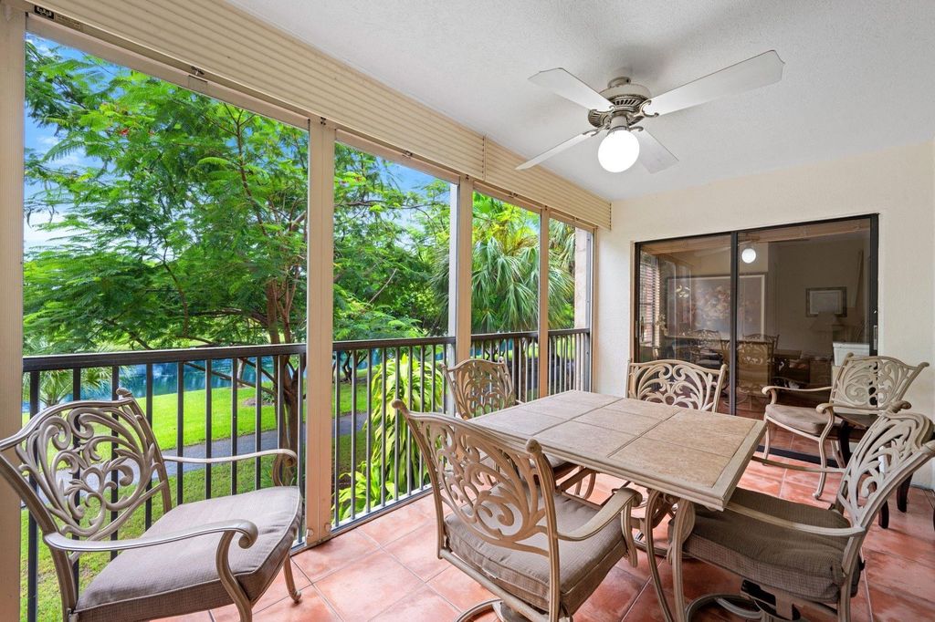 2206 S CYPRESS BEND Drive #208, photo 4