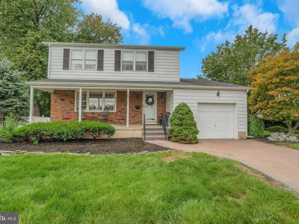 60 S Cedar Ave, Bellmawr, NJ 08031