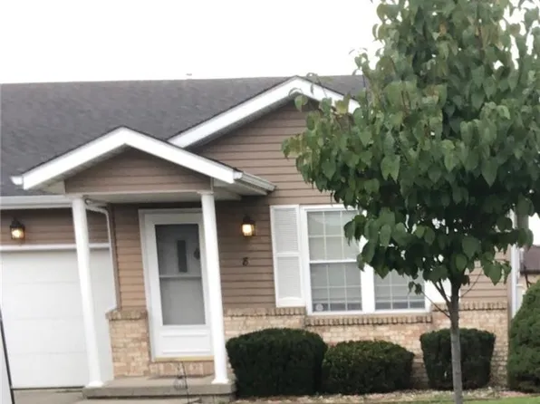 8 Edith Ct, Bowling Green, OH 43402