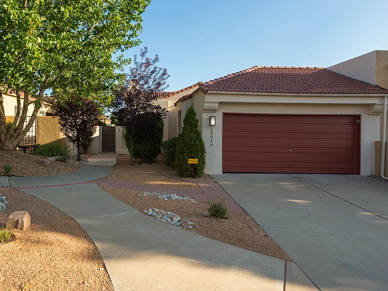 10916 Academy Ridge Rd NE — Photo 2