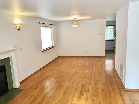 2nd image of 12736A 35th Ave NE