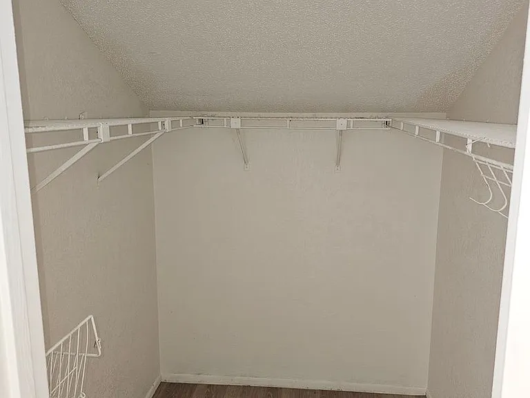 1236 Dovehill Dr — Photo 68