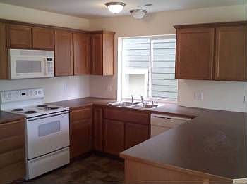 4th image of 9706 19th Ave E