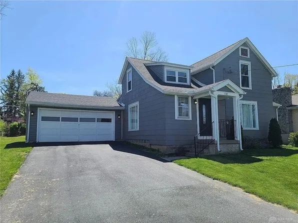 110 W Orchard Springs Dr, Dayton, OH 45415
