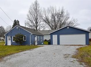 825 Robinson Ave, Barberton, OH