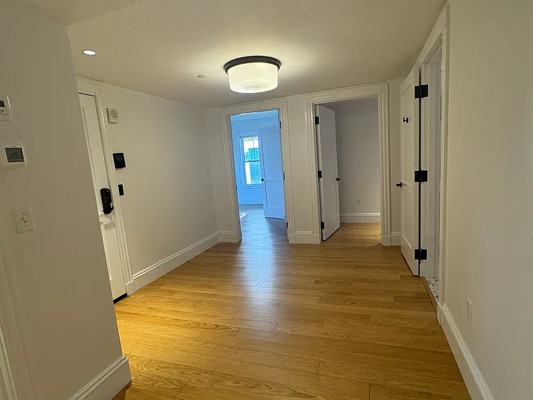 87 Gardner St — Photo 32
