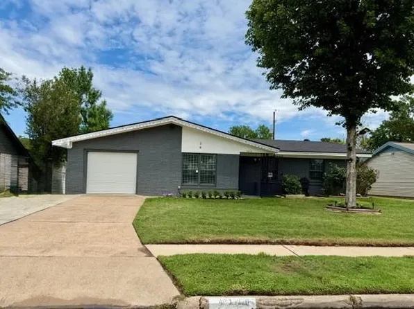 4210 Gardendale Dr, Houston, TX 77092