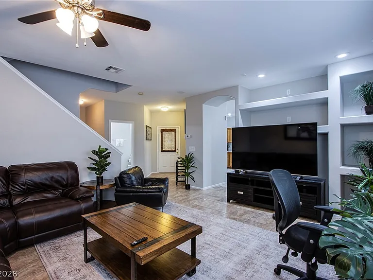 6429 Corrie Canyon St — Photo 25