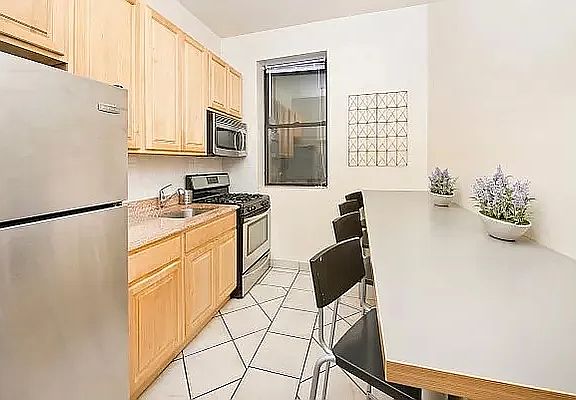 4th image of 144 W 111th St APT 1