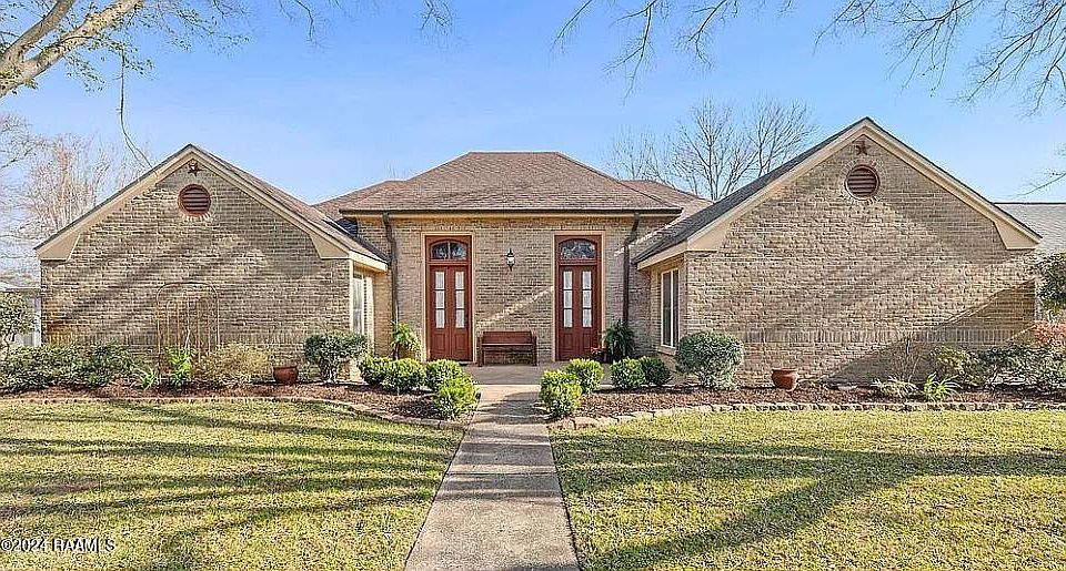 1st image of 209 Woodward Dr
