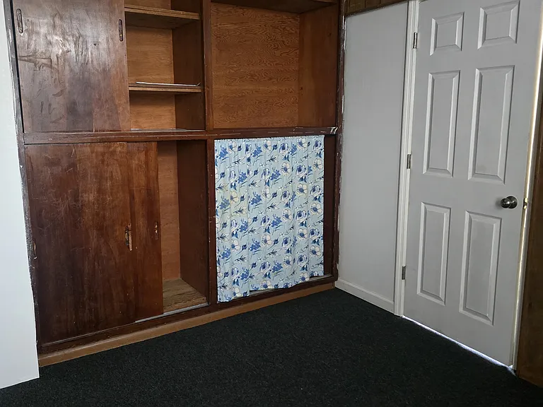 231 Thomson Ave #1 — Photo 7