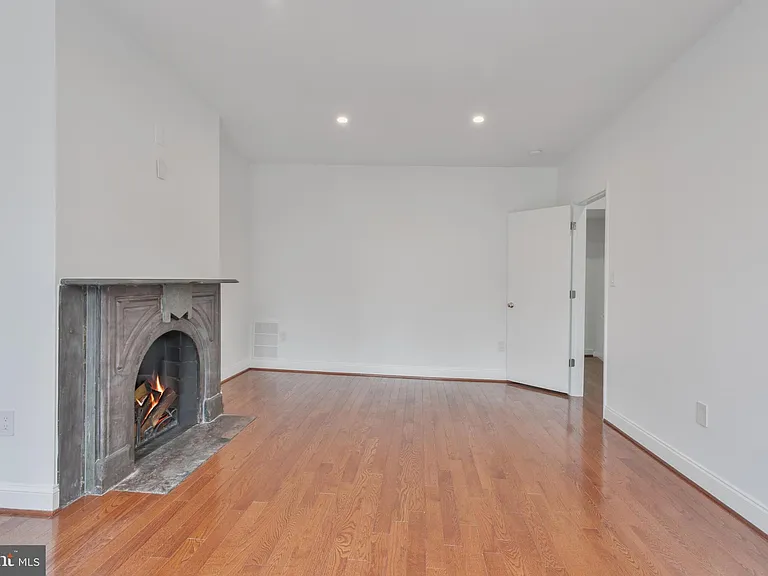1339 Corcoran St NW — Photo 24