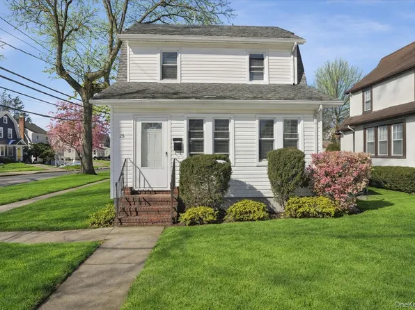 25 Mayfair Avenue, Floral Park, NY 11001