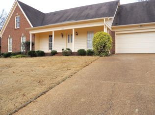 1587 Fox Trace Dr, Cordova, TN 38016