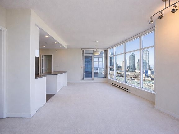 5th image of 4880 Bennett St #1803
