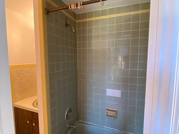 2nd image of 285 Hudson St APT 1