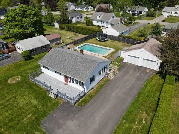 36 Lorraine Avenue, Brewer, ME 04412