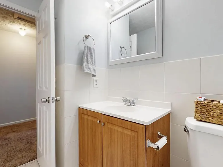 7509 Kingsgate Way — Photo 18