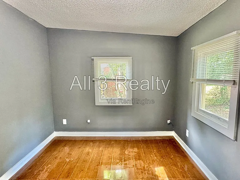 208 Bradley Dr — Photo 19