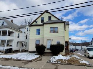 31 Center St, Torrington, CT 06790