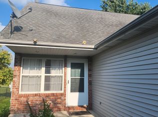 1220 Beacon Hill Ct, Normal, IL 61761