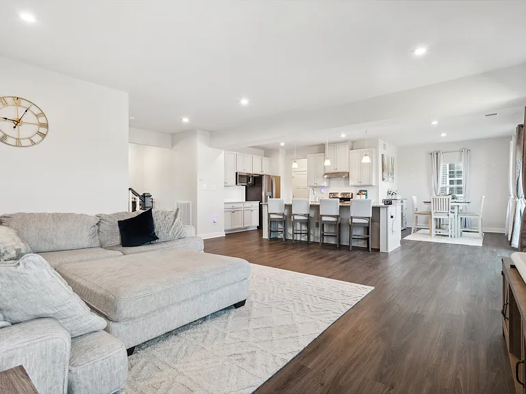 3555 Iberis Ln — Photo 14