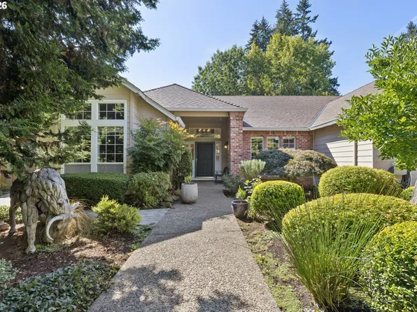 7750 SW Red Hawk Ct, Portland, OR 97224