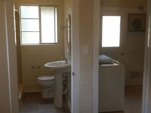 5th image of 980 College Dr