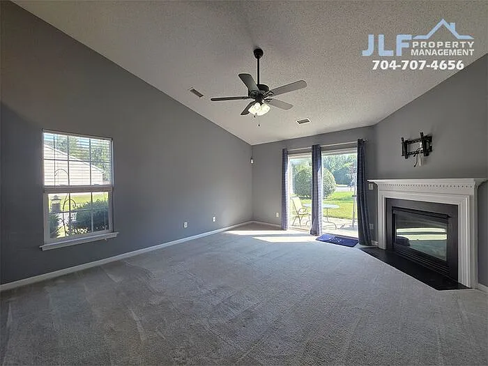 8417 Appledale Dr — Photo 6