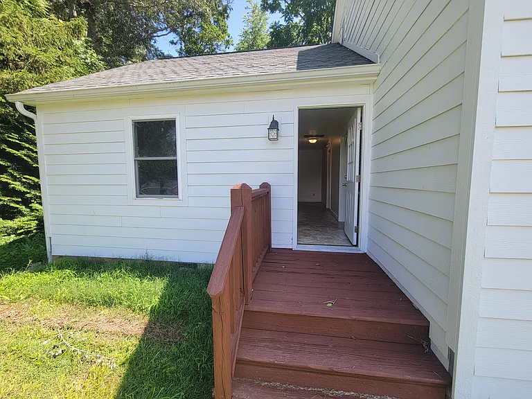 317 Poplar St — Photo 19