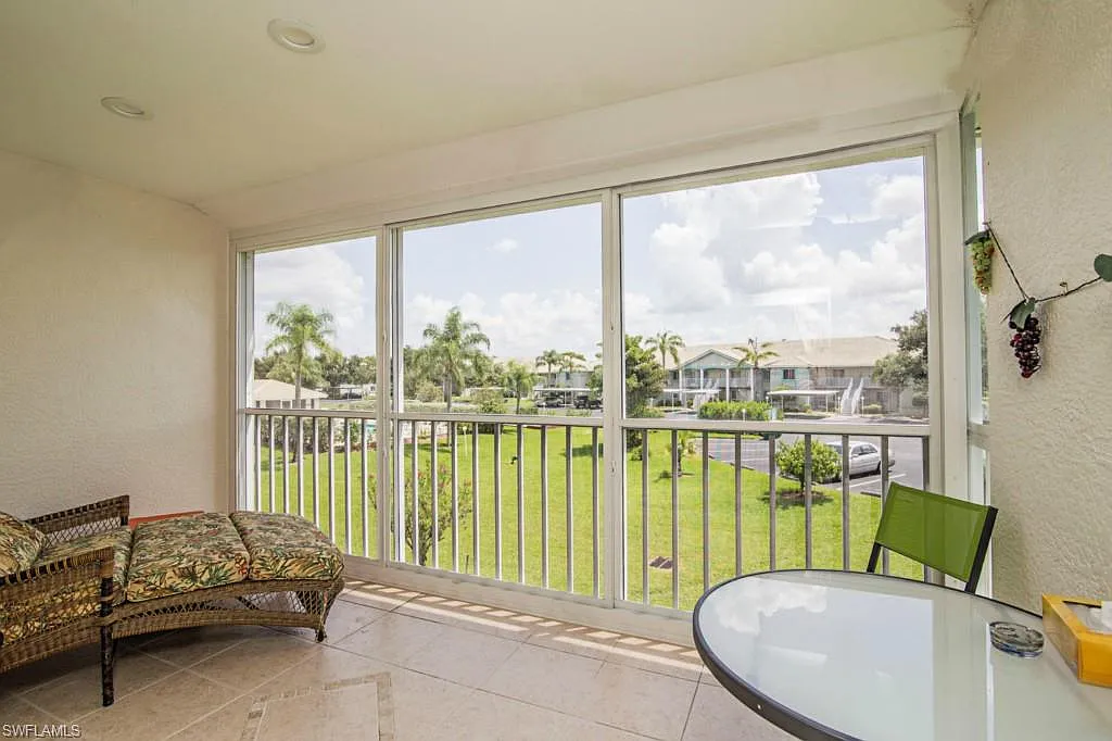 2 bed, 2.0 bath, 1425 sqft, $4,000 — Photo 3
