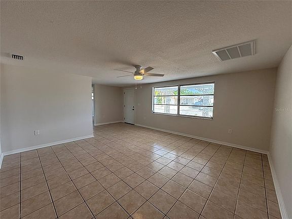 4th image of 5241 Sparrow Dr