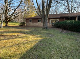 1489 Cardinal Rd, Grafton, WI 53024