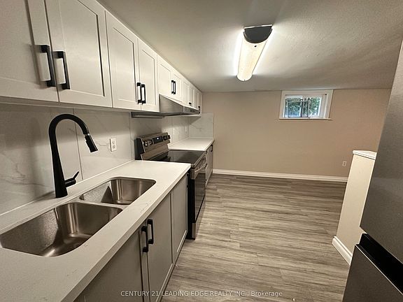 5th image of 92 Thickson Rd N #Basement