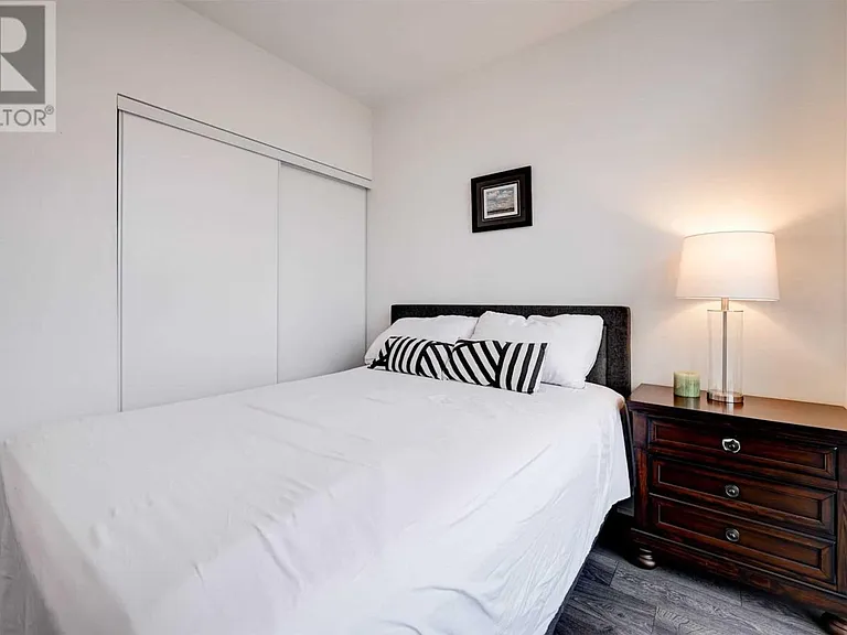 4677 Glen Erin Dr #102 — Photo 36