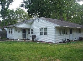 320 Cedar Ln, Mount Laurel, NJ 08054