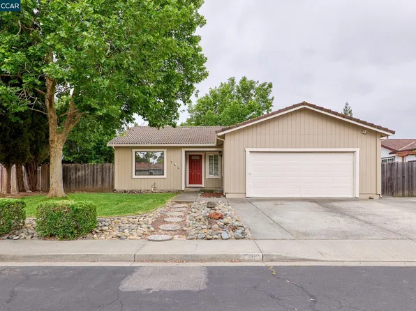 743 Scottsdale Dr, Vacaville, CA 95687