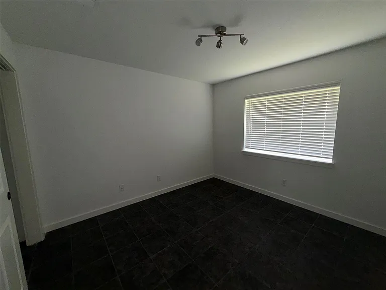 2238 Pine Cone Dr — Photo 22
